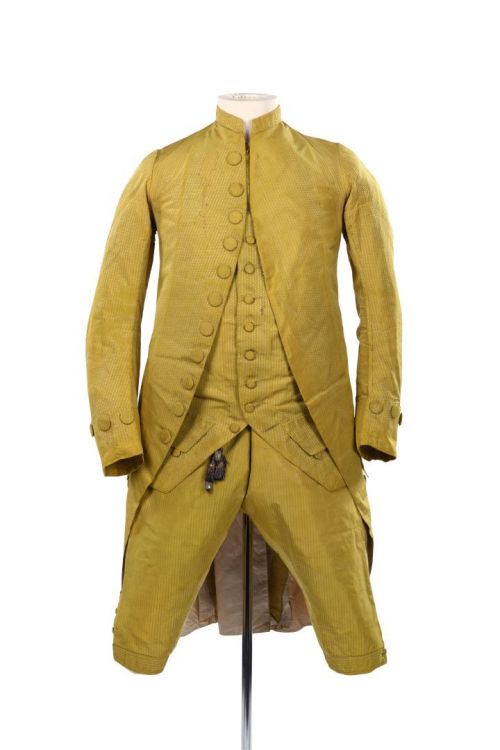 Suit ca. 1785From Enchères Sadde via Interencheres