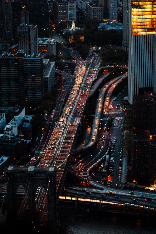 buzzfeedphoto:New York at dusk. @TaylorMillerPhoto