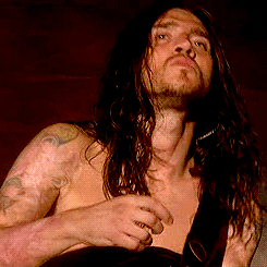wildpurpleworld:   John Frusciante during ‘Under The Bridge’ live at Slade Castle
