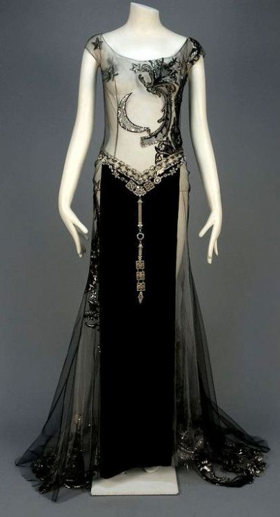 victoriansolstice: Edwardian Solstice: un vestito degno di Mata Hari.