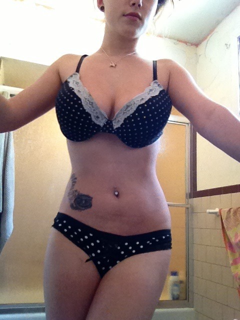 iambettymay:  Polka dots(; 