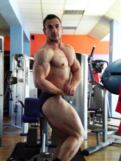 izomjock:  Marko Baric  Nice long calf insertions only make the rest look better.
