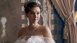 dreamlonelywolf:vanessa kirby in her role as princess margaret in The Crown s2e04