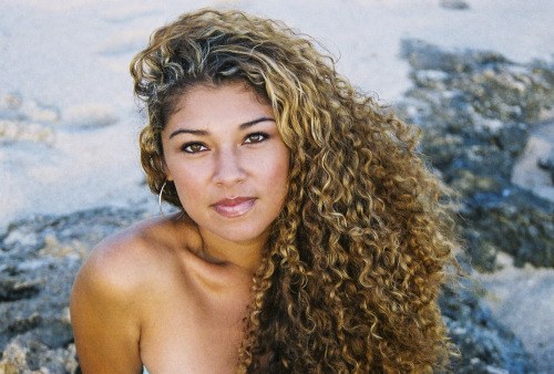 Flashback Fridays: Tiffany 2003
Who better to feature in this week’s flashback, Tiff! We headed out to Barber’s Point on Oahu for a graduation (if I remember correctly) photo shoot.
Camera: Pentax ZX50
Film: Kodak 400 35mm
©2003 christy zehr