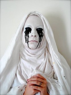 rebiikeefan:  American Horror Story Halloween Costume itt: We Heart It. 