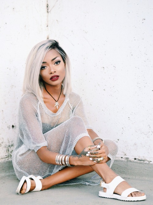 nyane-duro-nervioso:  insta @nyanelebajoa