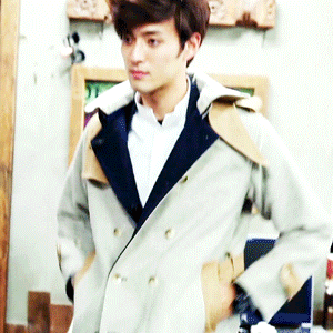 muslimprivilege:  James modeling a coat on Fashion King Korea 2 feat. a wild Sooyoon 
