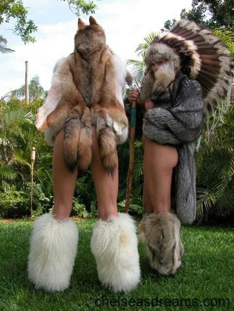 indiansquaw: silverfoxlover81:  this is cosplay how i like it Love you Chelsea!  how i would love it