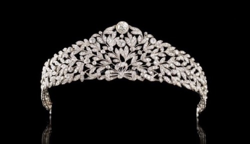 carolathhabsburg:Diamond tiara. 1910s