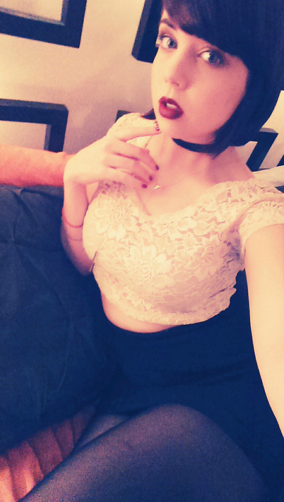 baby-fatale:  pet me/feed me blood/whateverwhatever