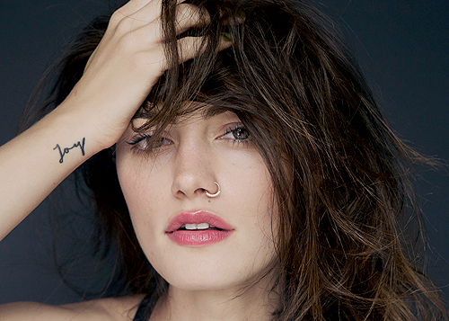 laurelances: 15-17/? favorite phoebe tonkin pictures
