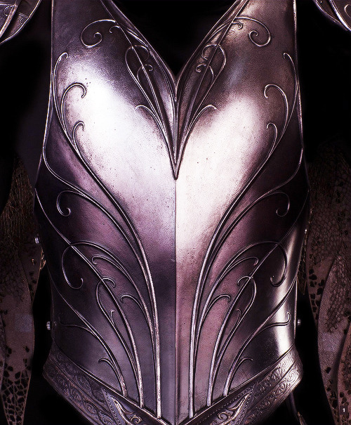 thorinds:  ”Thranduil’s armor was so beautiful. It was ancient and has elements wrought 