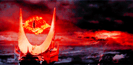 dungeonsdeepcavernsold:  LOTR & HOBBIT GIF BATTLE  |  vs torhin  ↳  round 01: colour porn