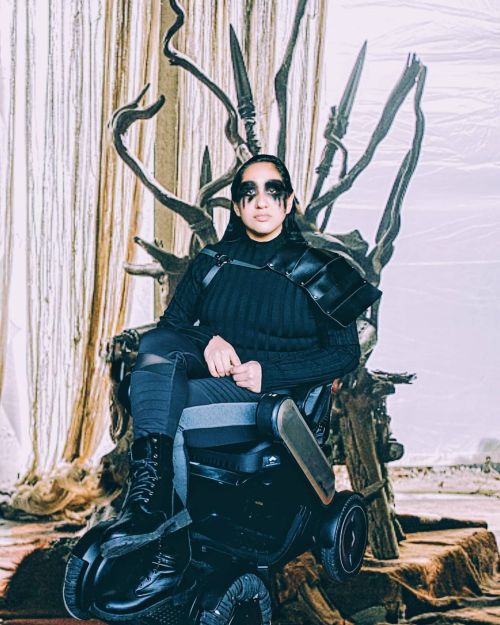 “You were right, Clarke. Life is about more than just surviving.” Lexa, The 100Chair: bi