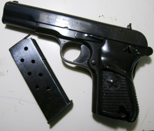 yeoldegunporn:  Tokarev 213 in 9mm parabellum This is an interesting Tokarev pistol chambered in 9mm instead of 7.62x25. These were made by China specifically for sale n US markets. Initially these pistols consisted of actual Chinese military surplus