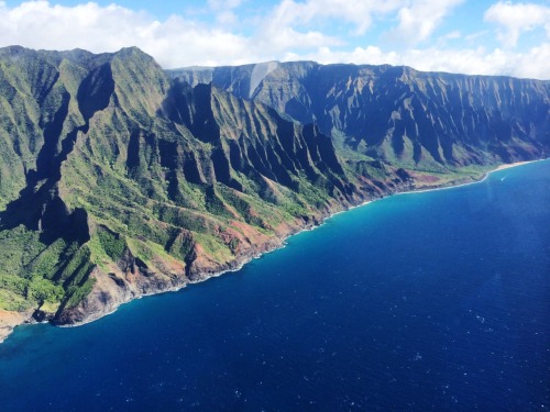 sandy-air-and-bleach-blonde-hair:  Na Pali Coast, Kauai HI