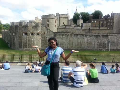 greenandcopper:  Some cute pictures of me taking my cousin round London, and me in Zambia from a couple of years ago.  Get into how adorable teen me was ♥♥♥♥