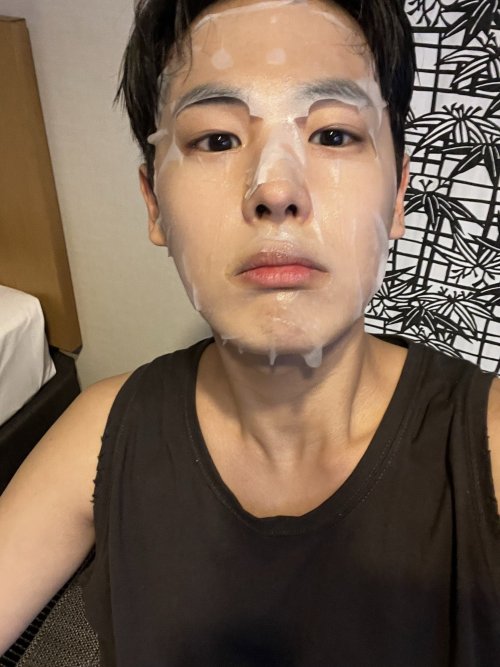 NewWorld_VICTON: [#병찬] 오랜만에 팩했다~! 얼른 나가서산책하고싶다[ENG] [#BYUNGCHAN] Doing mask pack after so long~! I w