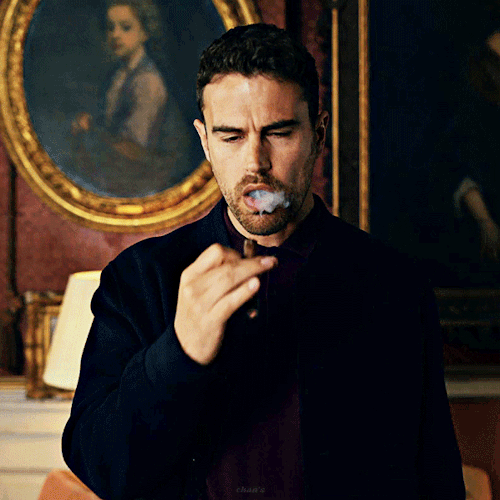 Theo James As Edward Horniman In The Gentlemen 01x05