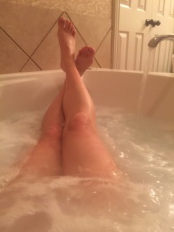 yournaughtydirtylittlesecret:  I was in the tub tonight and chatting with the sexy omgdirtydd and she insisted I share these with all of you.  She said - Post those pics!  God….  I’m shaking.  So, I do what she says so I’m posting these. :) Now