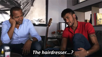 blaugr4na:  “Did you do something with your hair?” [x] 