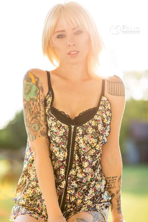 Girls With Tattoos adult photos