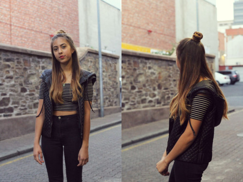 Monochromatic Print and Texure (by Ivy-Lee Nguyen)#monochromatic #black #white #stripe #crop #americ