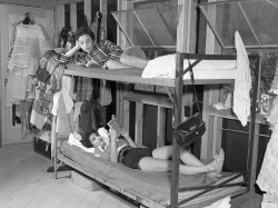 vintageeveryday:  Cabin Life, circa 1955. 