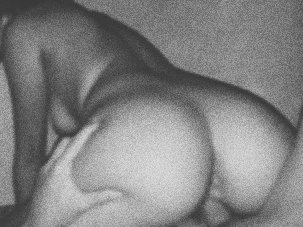 alovelydarkskin:  new fav position. (: