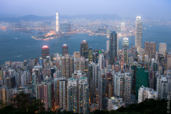 kyojin-sama:  Hong Kong Island &amp; Kowloon by Marc Baertsch on Flickr. 