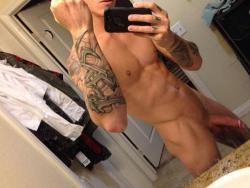 chelseabanker:  Hung hunk selfie