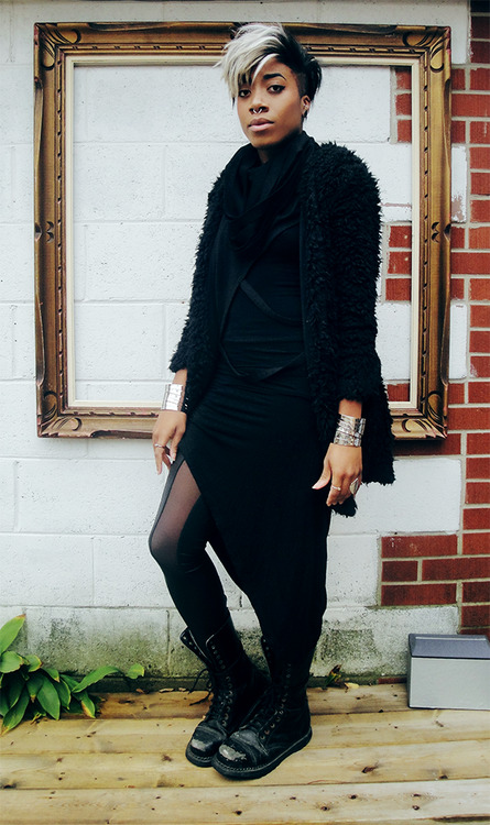 danasdinnertable:  Wicked styles to follow. You know what rules? People doing their own thing. As many of you have asked for inspiration and wild outward appearance advice, it seemed time for another list! Lists, they’re almost better than Nutella.