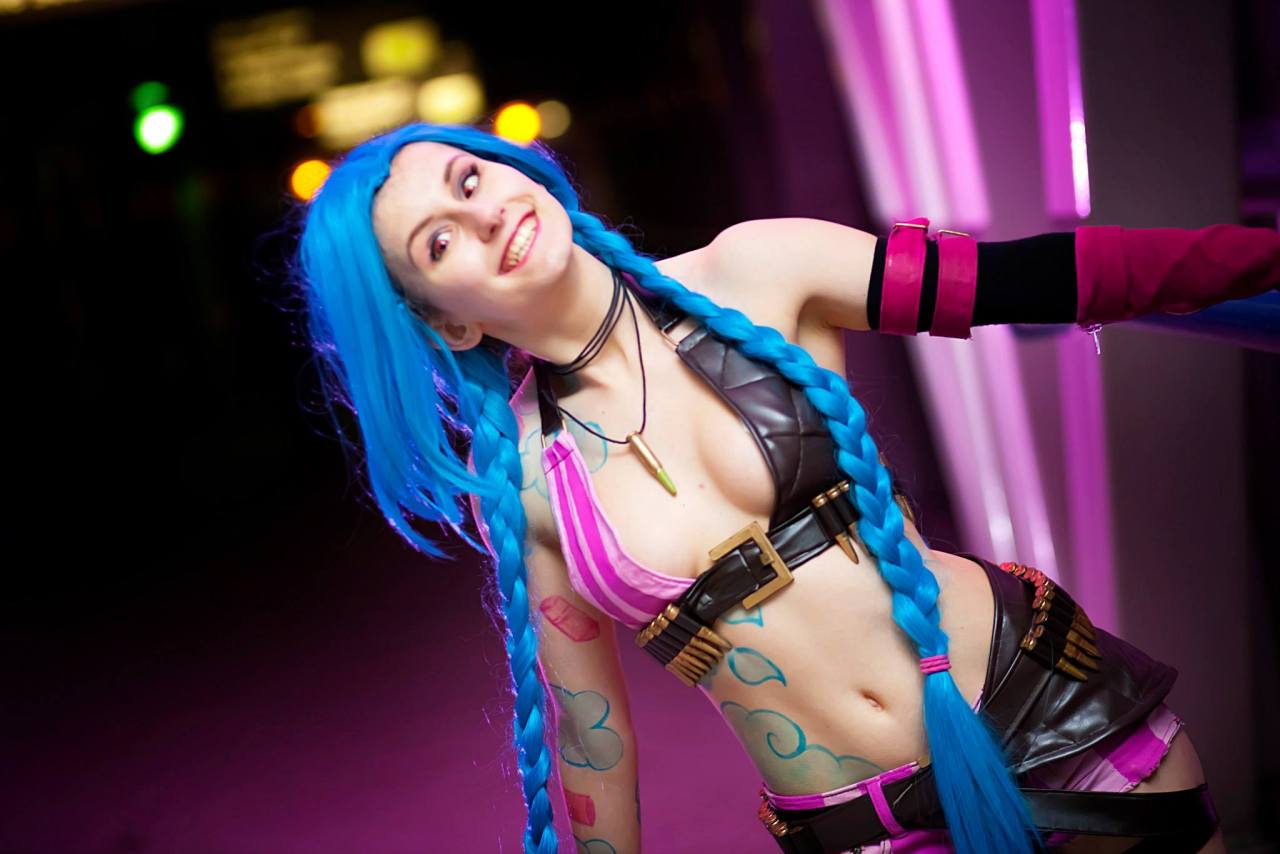 agentofcosplay:  Jinx cosplay by Purblind Cosplay Photos by Joe Huang, Zandragon