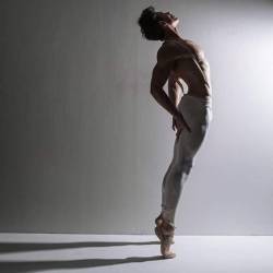 male-ballet:  Wednesday toward the light