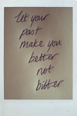 teenagepics:  If you’re a teen you must follow this blog. 