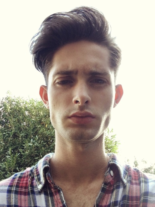 shvor: a moment to appreciate my lips