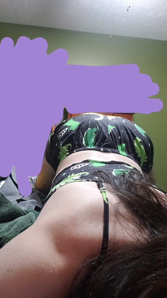 Luring Fellow Hot Autistic People To Me By Wearing Dino Shorts In This Position