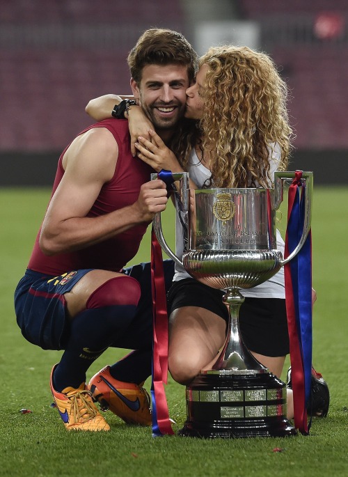 Gerard pique and shakira milan