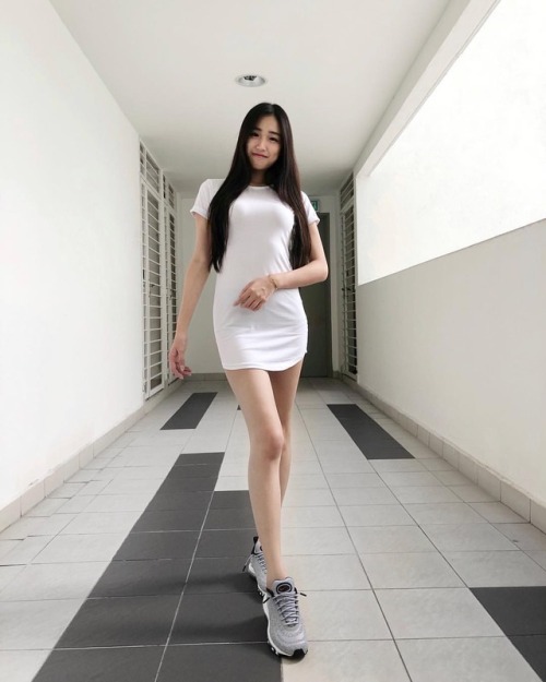 koleksiamoimalaysia: Tammy Ong..wish i can fuck and tear apart your asshole..