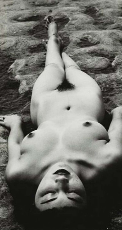 almavio: Minayoshi Takada Nude lying on Sand, 1948