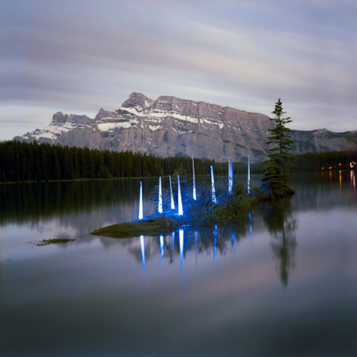 artchipel:  Barry Underwood (b.1963, USA) Artist Barry Underwood documents full-scale installations he builds on-site in the landscape. Curiosity about ecological and social history of specific places drives his work. By revealing the beauty and potential