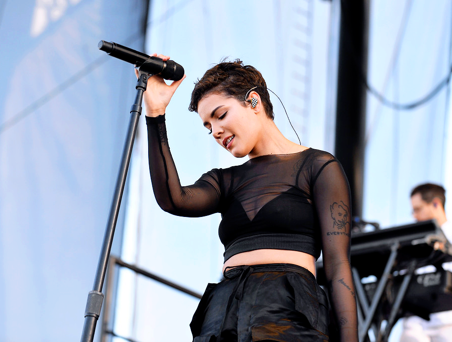 music-daily:Halsey performs onstage at the 2017 iHeartRadio Music Festival on September
