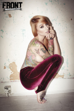 inkedgirls:  (via CHARLOTTE MORAN GETS READY