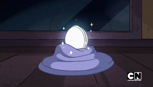 princesssilverglow:  gemfuck:  beauty  Am I the only one who sees Pilot Pearl in the silhouette for a short moment? *w* That scene was SO beautiful!   Oh, no, I definitely saw it too. Pretty much 100% sure they snuck a frame or two of it in there