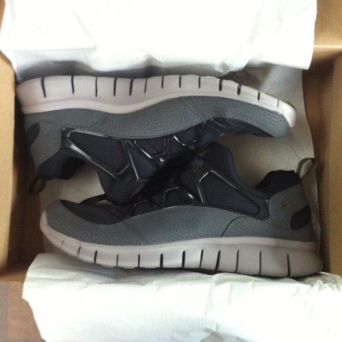 loosemethods:  I love mailday. #copped #Nike #Huarache #unboxing