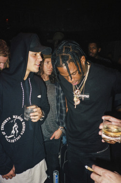 mattmiggz:  bieber x travi$ rodeo listening nyc