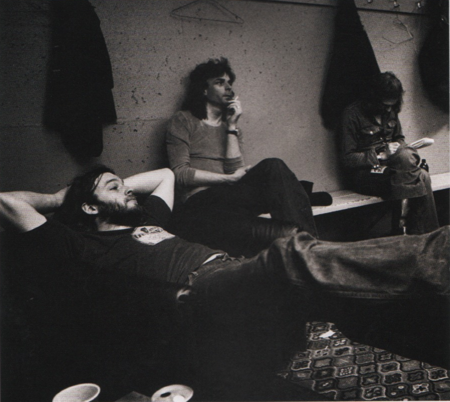 fakher-khmiri:  1973 - The Dark Side Of The Moon    Breathe!