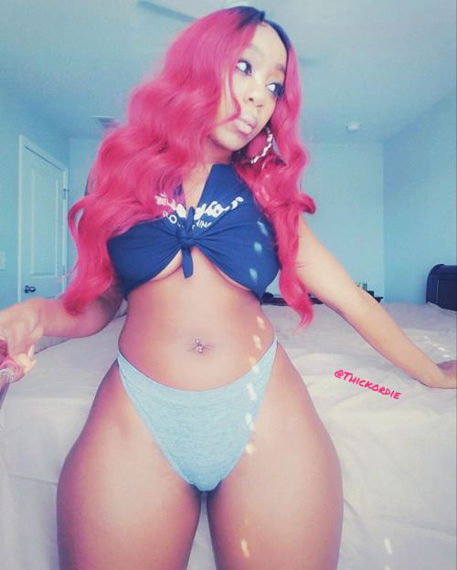 XXX thickordie:  She Poppin photo