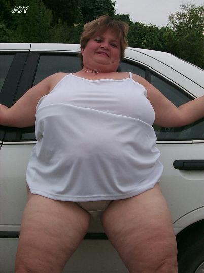 bigladays:  orgonist:hot pussy  Pitstop with Ma 