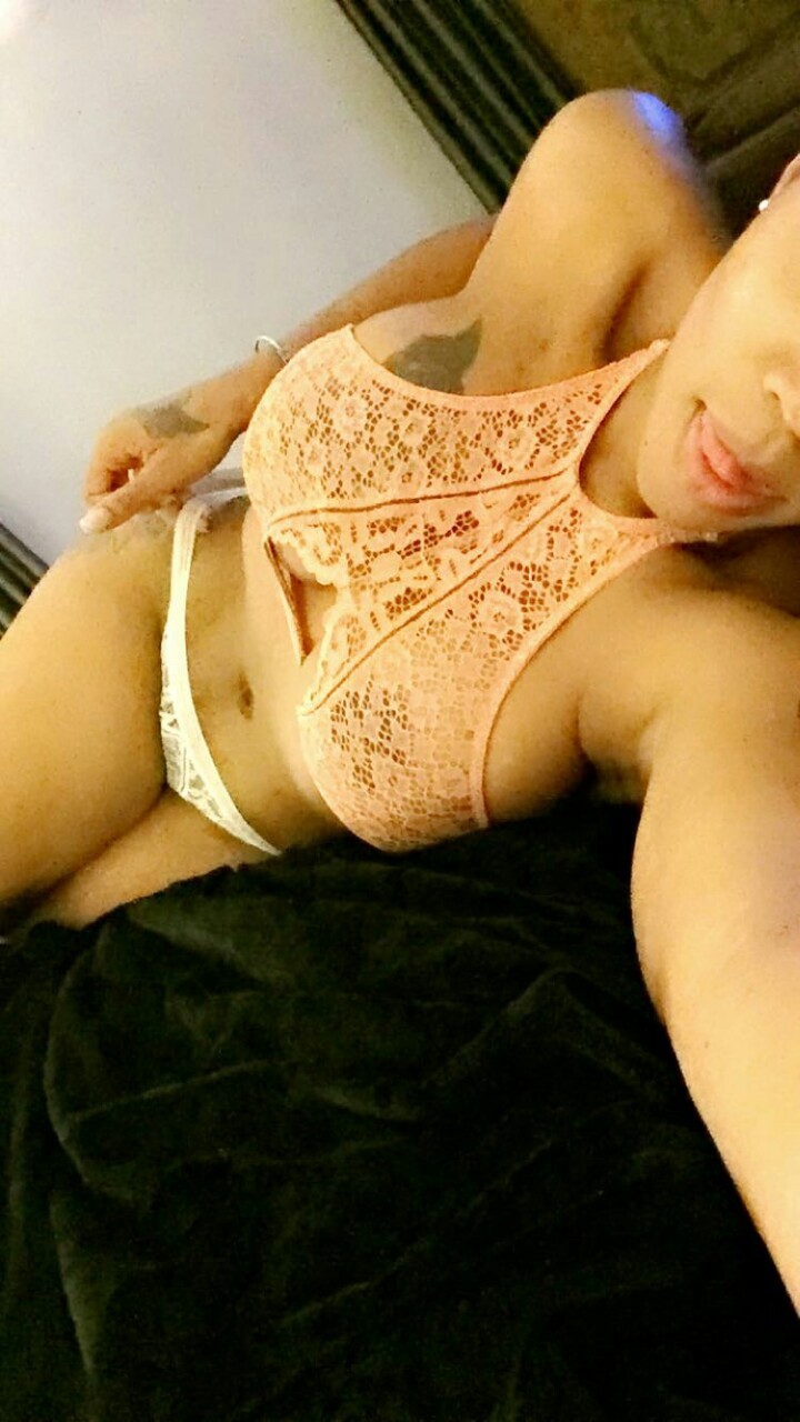nickflyguy:Send cute pics like these always to make the day better